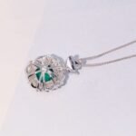 Lab-grown cushion Cut imitation Emerald Necklace